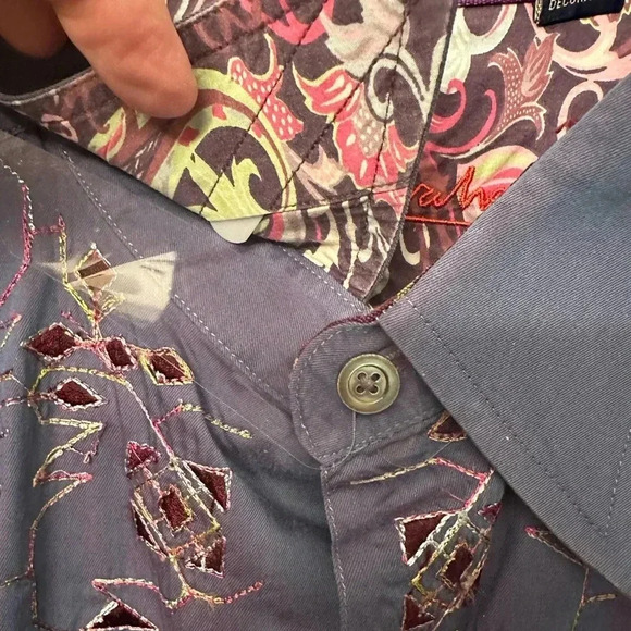 NWOT Robert Graham Dress Shirt THIS IS SOLD UNABLE TO DELETE - Picture 3 of 9